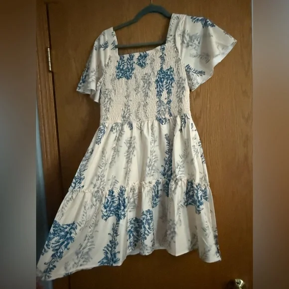 SHEIN Smocked Dress with Blue Floral Design - Picture 6 of 7